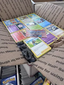 🔥 17lbs 4200+ UNSEARCHED Pokemon Bulk Lot! Some Holos & Vintage Cards LP/NM ✨ - Image 1