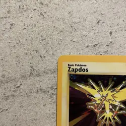 Zapdos 16/102 Pokemon Card TCG Base Set Unlimited Holo Rare - Image 3