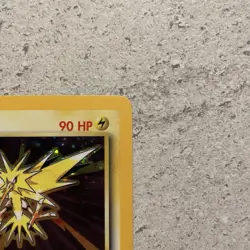 Zapdos 16/102 Pokemon Card TCG Base Set Unlimited Holo Rare - Image 4