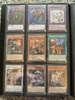 Yu-Gi-Oh Dark Magician Girl Binder With Card Collection !!! 90 cards Total - Image 4
