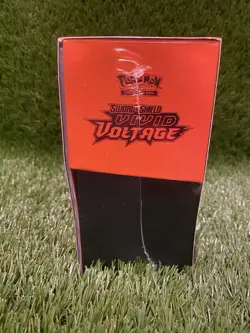 Pokemon TCG: Sword & Shield-Vivid Voltage Elite Trainer Box (133 Cards) 820650807688 - Image 3