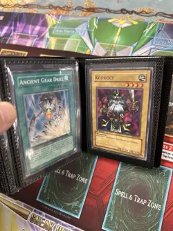 40 Card Vintage Yugioh Small Binder NM-HP Mixed Lot - Image 5