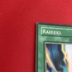 Faded looking Yu-Gi-Oh! TCG card RAIGEKI LOB-053 from 2002 legend of blue eyes - Image 3