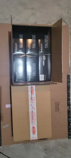 Magic: The Gathering - Final Fantasy Bundle: Gift Edition (ENG) SEALED IN HAND - Image 5