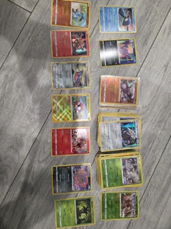 Pokemon SWSH Era Holo Lot Of 200+ Cards All NM. - Image 2