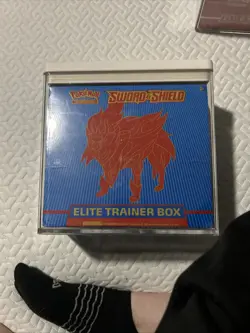 Sword and Shield Base Set ETB Elite Trainer Box Zamazenta Pokemon TCG Sealed - Image 1