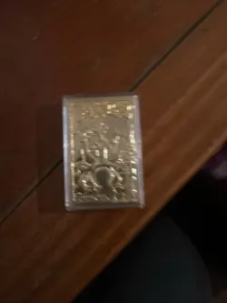 1999 NINTENDO CHARIZARD LIMITED EDITION 23K GOLD PLATED TRADING CARD Collectors - Image 1