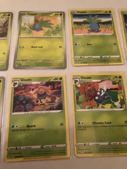 Lot of 8 Oddish and Gloom Pokemon Cards - Image 3