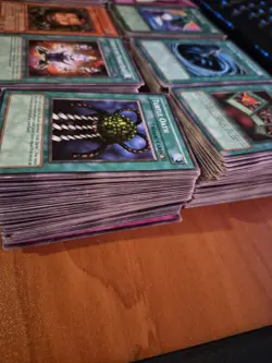 900+ Pre 2007 Yu-Gi-Oh Card Lot - Mostly commons, some 1st editions - Image 2
