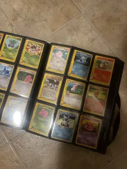 150 Card Pokemon Vintage Lot - Shadowless, 1st Editions , E-readers +more - Image 3