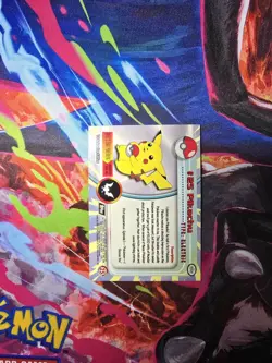 1999 Topps Pokemon #25 Pikachu TV Animation Series 1 Holo Foil Black Label - Image 2