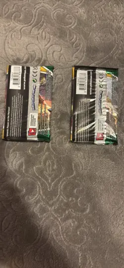 Nintendo Pokemon TCG Sword & Shield Evolving Skies Booster Pack - Image 2