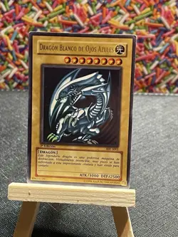 Yu-Gi-Oh BLUE EYES WHITE DRAGON 1st Edition BIK-S001 Spanish Blanco De Ojos Azul - Image 2