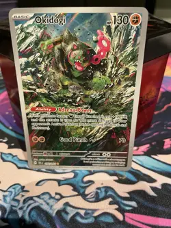 Pokemon TCG - Okidogi - 074/064 Sv: Shrouded Fable Illustration Rare NM - Image 1