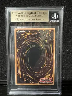 Yugioh Blue Eyes White Dragon Ultra Rare BGS 9.5 GEM MINT PSA - Image 3