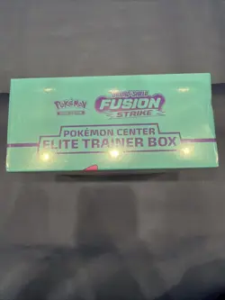 Pokemon - Fusion Strike Pokemon Center Elite Trainer Box ETB SEALED - Image 2