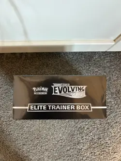 Pokemon TCG Sword and Shield Evolving Skies Elite Trainer Box ETB Sealed - Image 4