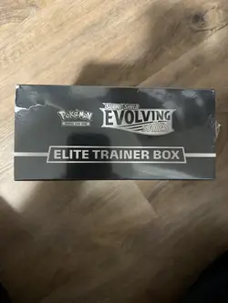Pokemon TCG Sword&Shield Evolving Skies ETB Elit Trainer Box Factory Sealed READ - Image 3