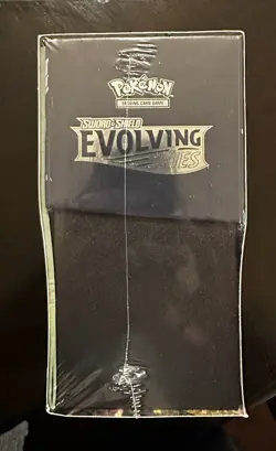Pokemon TCG Sword & Shield Evolving Skies Elite Trainer Box ETB New/SEALED - Image 5
