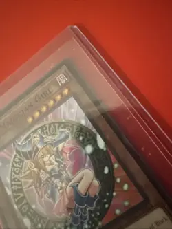 Dark Magician Girl YGLD-ENB03 Secret Rare 1st Edition Yugioh Card - Image 5