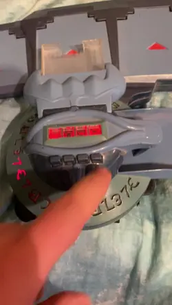 Yu-Gi-Oh Electronic Duel Disk Chaos Card Launcher Vintage 1996 - Image 2