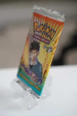 Pokemon TCG Gym Heroes 1st Edition Booster Pack Brock Art WOTC 1999 SEALED - Image 3