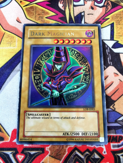 Dark Magician lob-e003 Unltd Ed (MP/HP) Ultra Rare Yu-Gi-Oh! (2) - Image 1