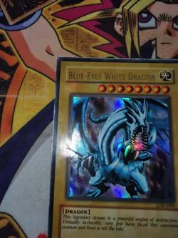 Blue-Eyes White Dragon lob-e001 Unltd Ed (HP) Ultra Rare Yu-Gi-Oh! - Image 4
