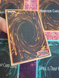 Yugioh Dark Magician YUCB-EN001 Ultra Rare Limited Near Mint - Image 4