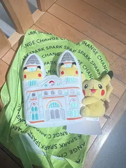 Pokemon x National History Museum Pikachu Jumbo Promo Card & Plush - Image 2