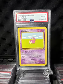 1999 POKEMON FOSSIL #55 SLOWPOKE 1ST EDITION PSA 8 - Image 3