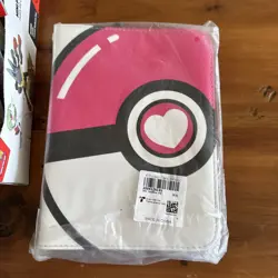 Pokemon TCG Pink White Poke Ball Zip Up 50 pages Holds 400 Card Binder TCGAMES - Image 1