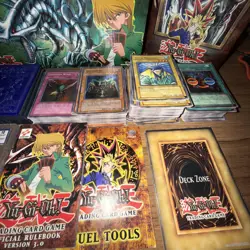 Yu-Gi-Oh! Lot - Deluxe Joey Starter Deck Box - 270+ Cards - Plastic Cards - Tin - Image 4