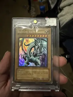 Blue-Eyes White Dragon LOB-001 The Legend of Blue Eyes White Dragon 1st Edition - Image 3