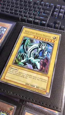 Yu-Gi-Oh! TCG Blue-Eyes White Dragon Legend of Blue Eyes White Dragon LOB-001... - Image 4