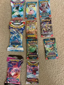 Pokemon TCG SWSH & SV Mixed Booster Pack Lot of 10 FACTORY SEALED Fusion Strike - Image 1
