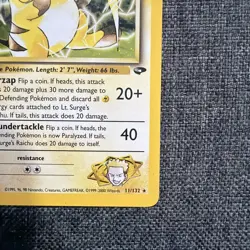 2000 POKEMON GYM CHALLENGE 1ST EDITION #11/132 LT. SURGE'S RAICHU HOLO - Image 4