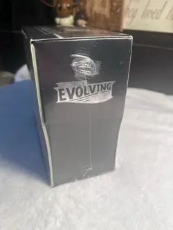 Pokemon TCG SWSH Evolving Skies Sealed Elite Trainer Box English - Image 2