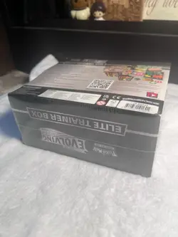 Pokemon TCG SWSH Evolving Skies Sealed Elite Trainer Box English - Image 4