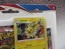 Pokemon TCG: Sword & Shield Battle Styles Blister Pack with 3 Booster NEW 820650808227 - Image 3
