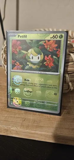 Pokemon Black Bolt Petilil 006/086 (Masterball Pattern) Holo NM - Image 1