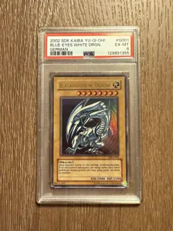 2002 Yu-Gi-Oh! BLAUAUGIGER WEISSER DRACHE Ultra Rare SDK-G001 Kaiba PSA 6 - Image 1