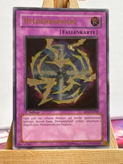 Heldenbarriere EEN-DE049 Ultimate Rare Deutsch EX 1. Auflage YUGIOH - Image 1