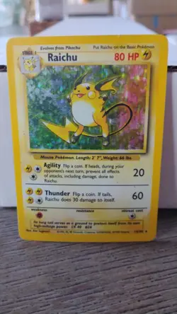 RAICHU Foil Holo POKEMON 1999 Trading Card 14/102 TCG - Image 1