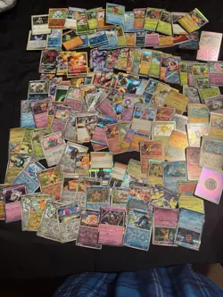 Pokemon TGC scarlet and violet 151 lot of 315 holo reverse holo full card art - Image 1