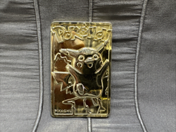 Pokemon Pikachu Gold Metal Burger King Card 1999 Nintendo - Image 1