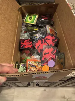 Bulk Pokemon Game Pieces Dice, Coins, Energy Deck Cards, Sleeves etc. SWSH S&V - Image 3