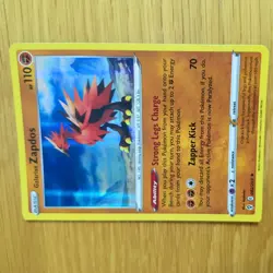 GALARIAN ZAPDOS 082/203 POKEMON CARD (EVOLVING SKIES SET) HOLO - Image 4