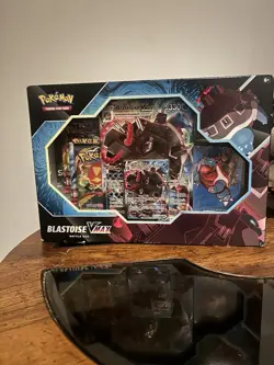 Pokemon TCG Blastoise VMAX SWSH103 Sword & Shield - Image 1
