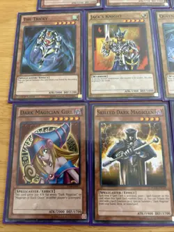 Lot 20 DARK MAGICIAN GIRL Yu-Gi-Oh 1st Edition 1996 Spell Card Knight Gadget Set - Image 2